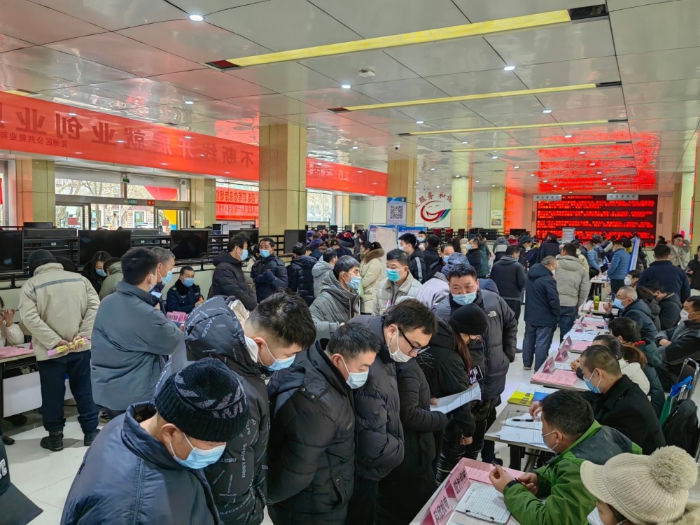 兖州最新企业招聘与小巷独特风味探索，街巷间隐藏的特色小店招聘季开启。