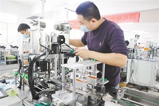 澳门三肖三淮100淮,稳固计划实施_机器版44.532