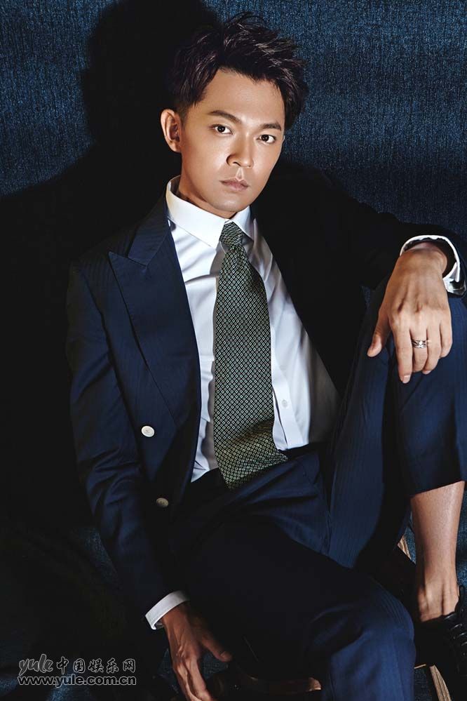 深度解析演员闫肃的演艺之路及其影响，个人资料一览
