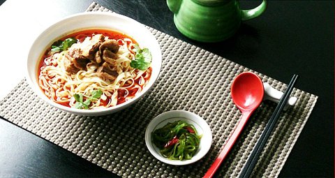最新面馆加盟指南，开启美食创业之旅的全面解析！