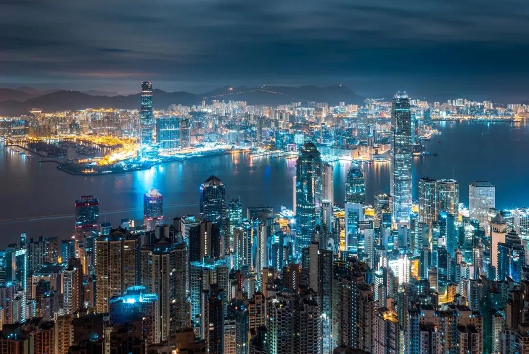 香港局势最新新闻与温馨日常的交织